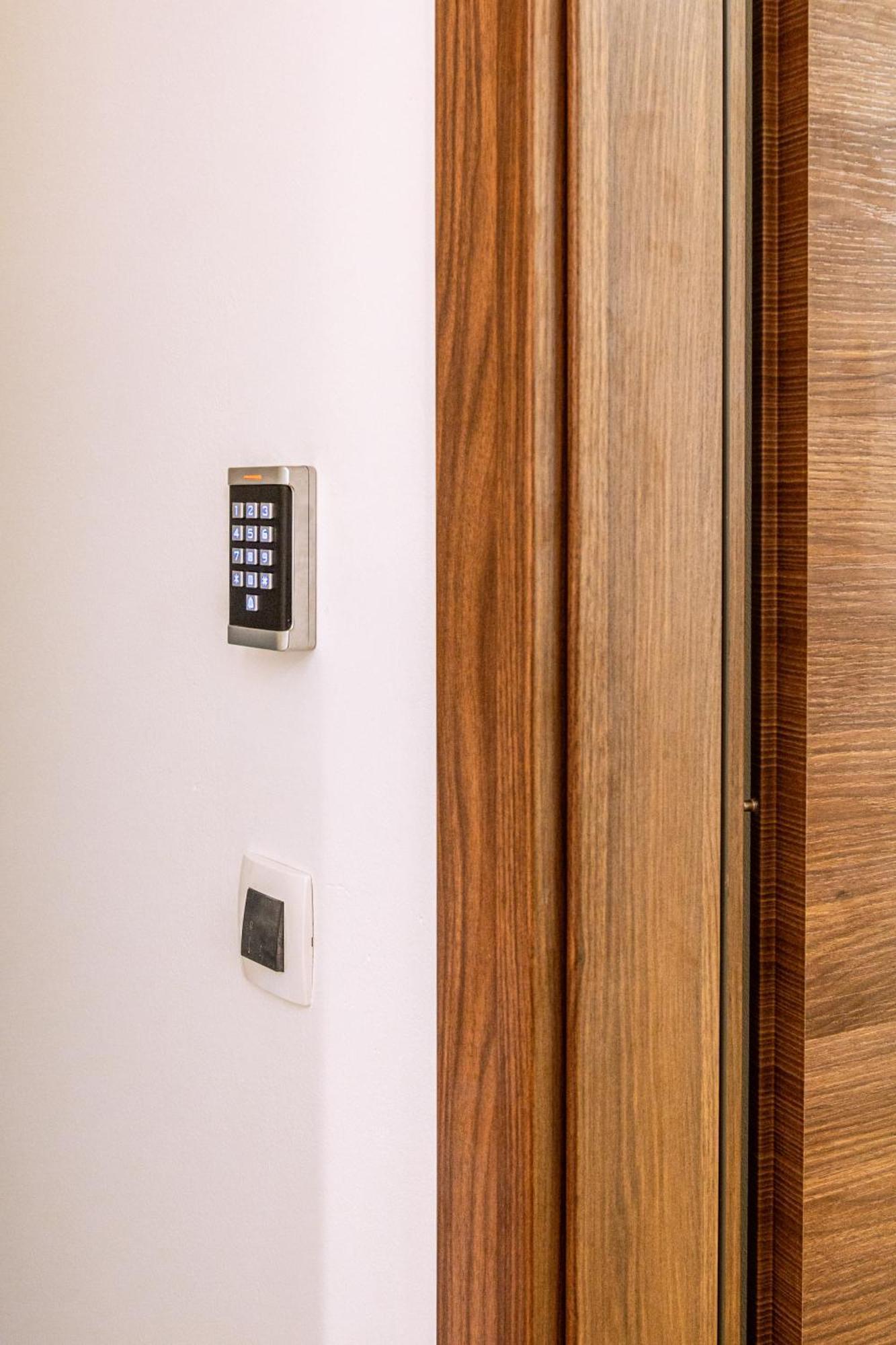 Luxury 2 Bedroom-2 Bathroom Apartment & Studio App With Rooftop Terrace Split Exteriör bild