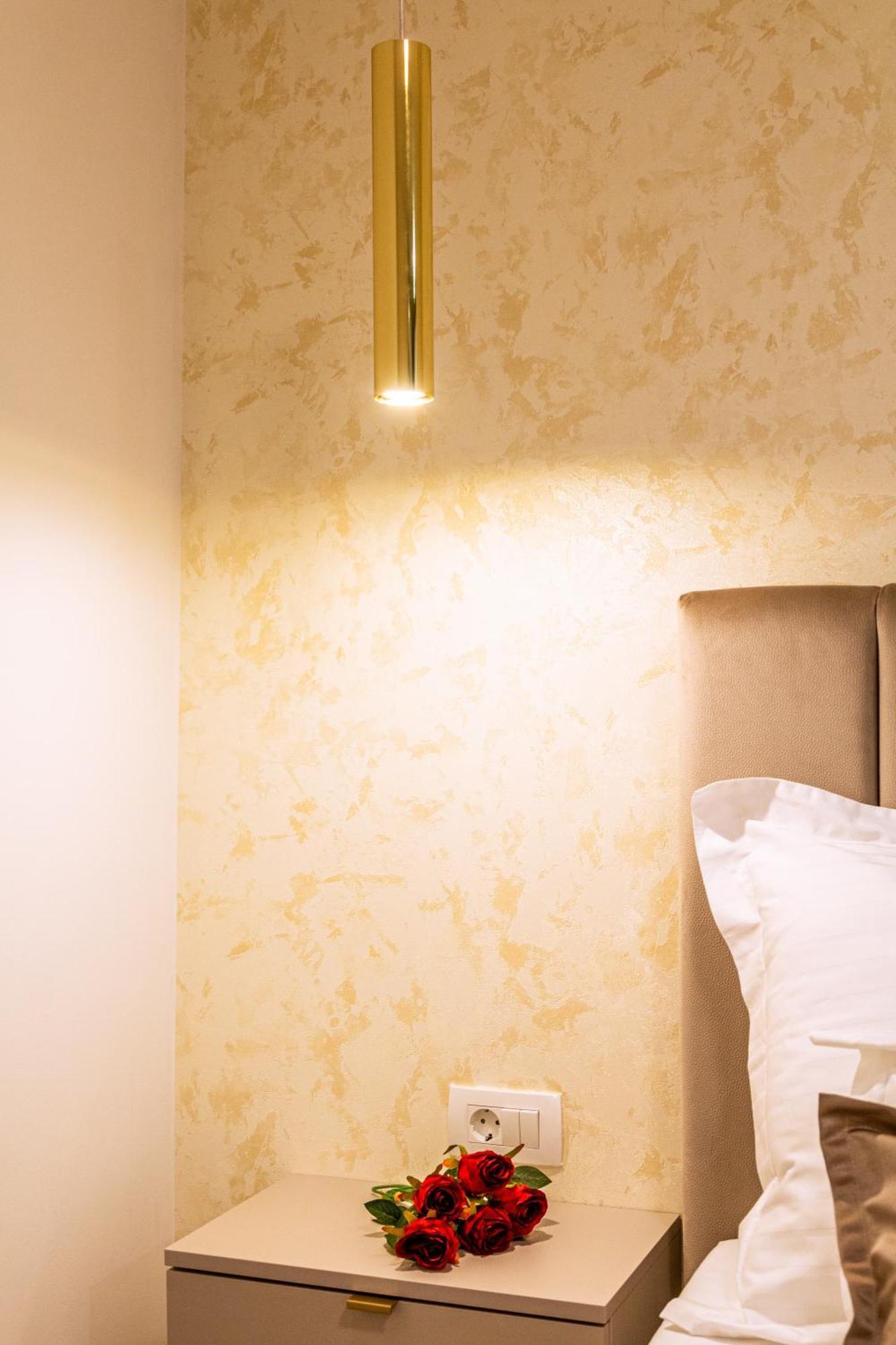 Luxury 2 Bedroom-2 Bathroom Apartment & Studio App With Rooftop Terrace Split Exteriör bild