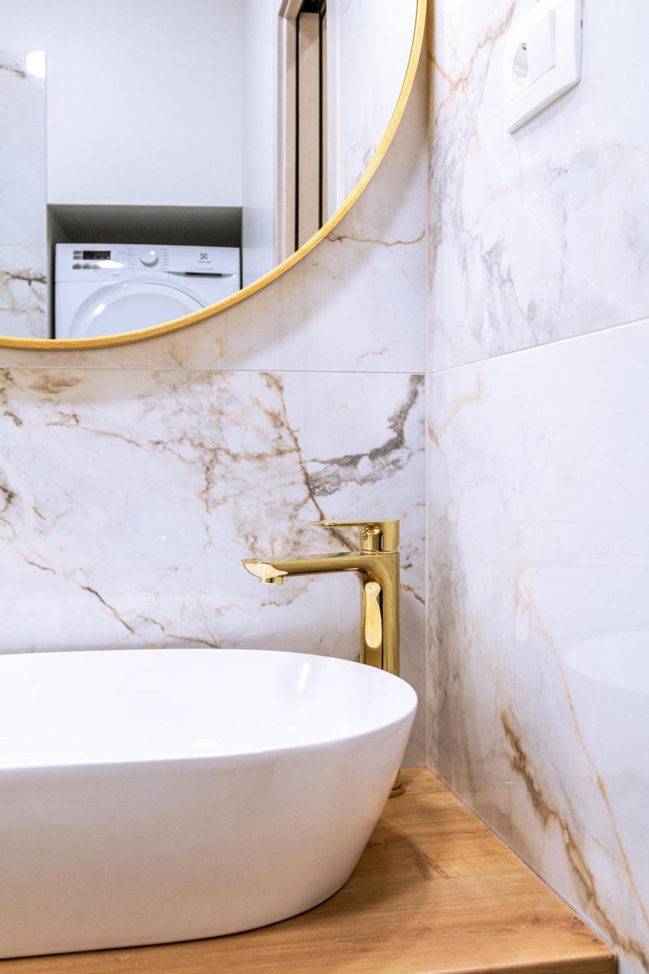 Luxury 2 Bedroom-2 Bathroom Apartment & Studio App With Rooftop Terrace Split Exteriör bild