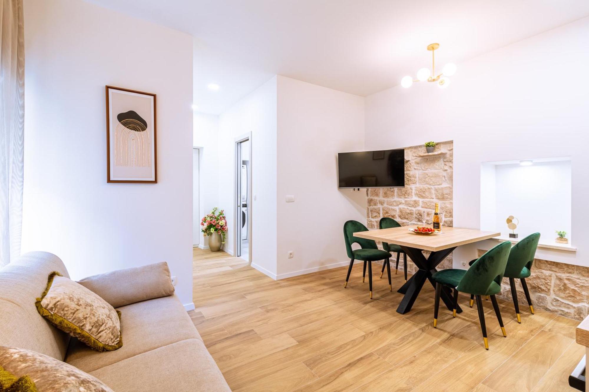 Luxury 2 Bedroom-2 Bathroom Apartment & Studio App With Rooftop Terrace Split Exteriör bild
