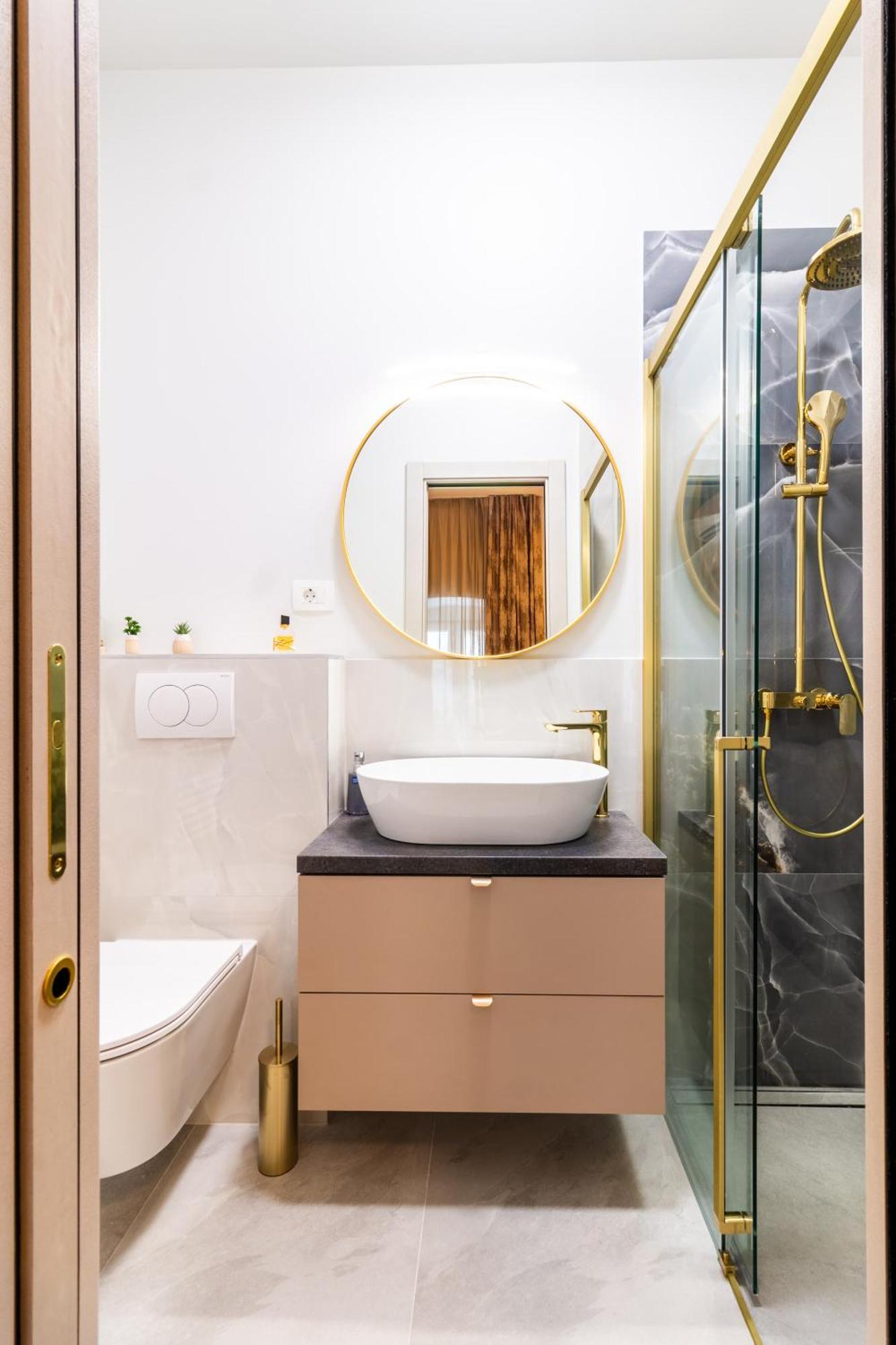 Luxury 2 Bedroom-2 Bathroom Apartment & Studio App With Rooftop Terrace Split Exteriör bild