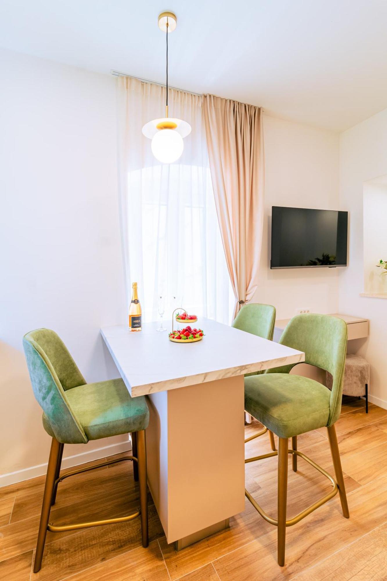 Luxury 2 Bedroom-2 Bathroom Apartment & Studio App With Rooftop Terrace Split Rum bild