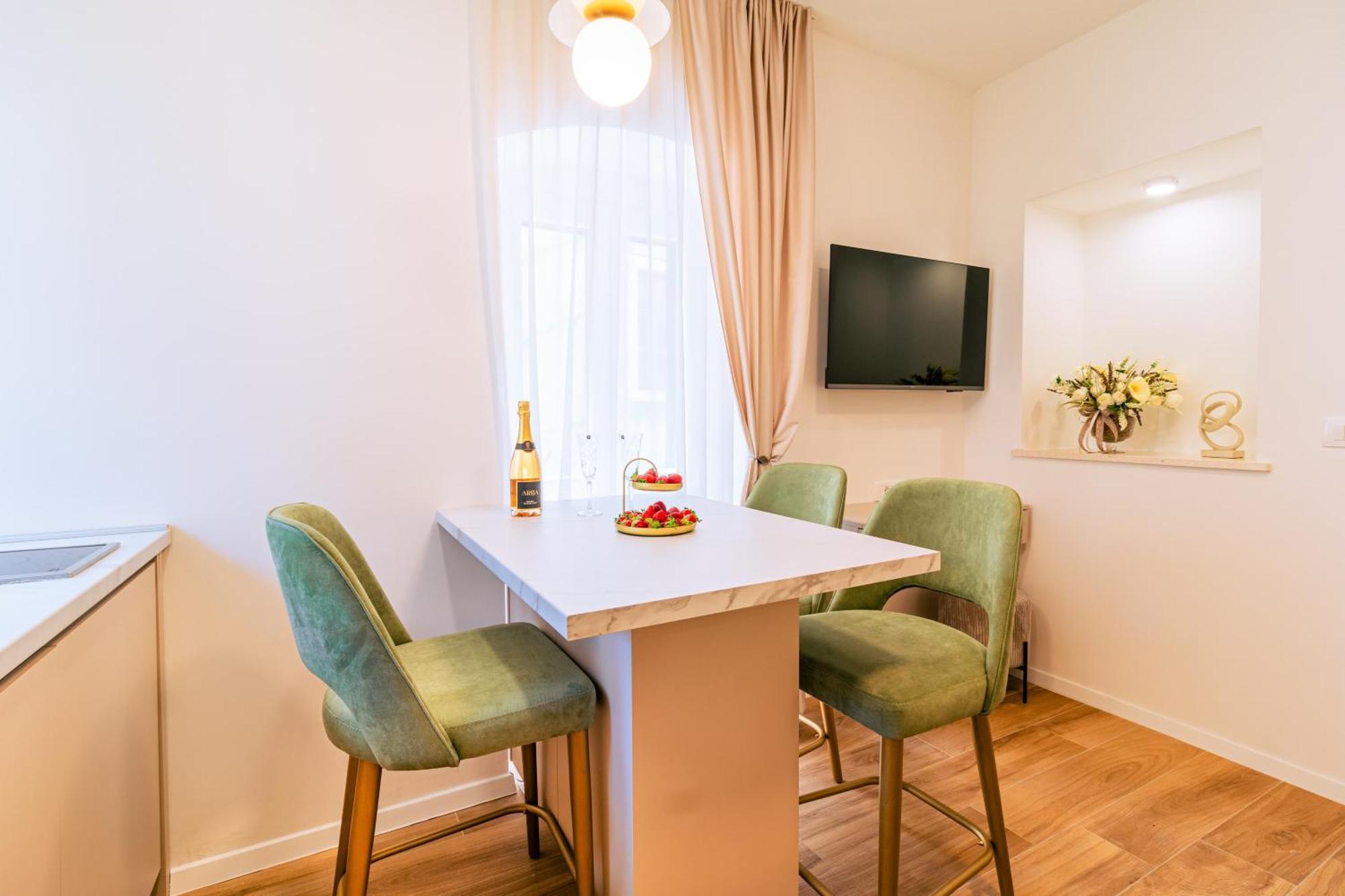 Luxury 2 Bedroom-2 Bathroom Apartment & Studio App With Rooftop Terrace Split Rum bild