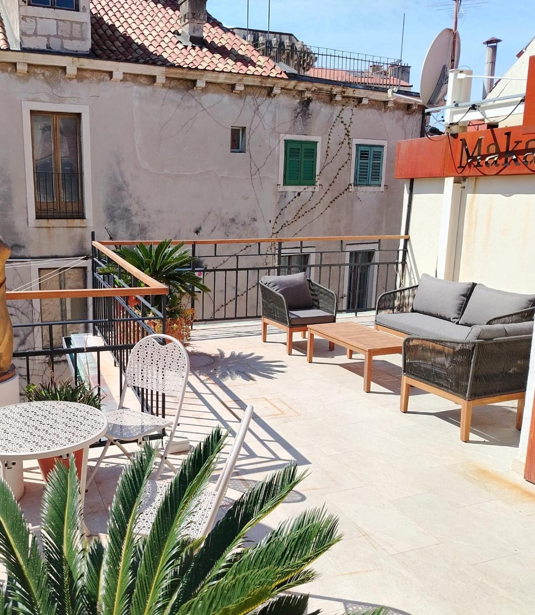Luxury 2 Bedroom-2 Bathroom Apartment & Studio App With Rooftop Terrace Split Exteriör bild