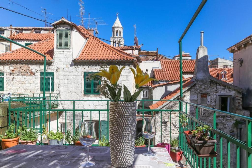 Luxury 2 Bedroom-2 Bathroom Apartment & Studio App With Rooftop Terrace Split Exteriör bild